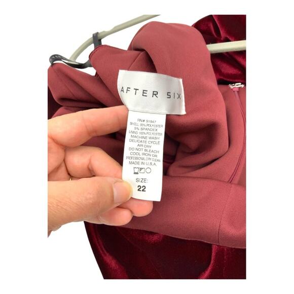 After Six One-Shoulder Cabernet Velvet Gown Size 22W NWT - Picture 5 of 7